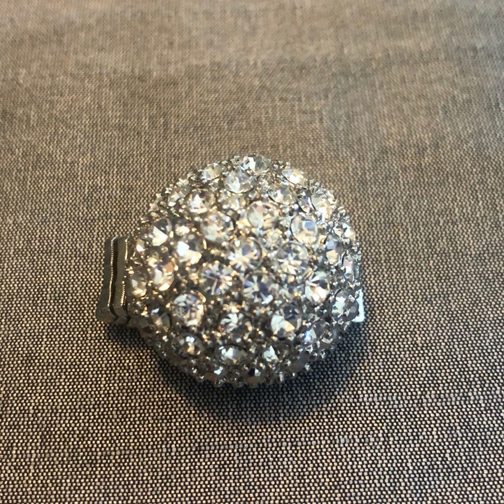 Round Crystal Ring - Picture 4 of 5